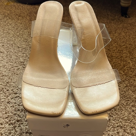 Nude clear chunky heel sandals - Picture 2 of 6